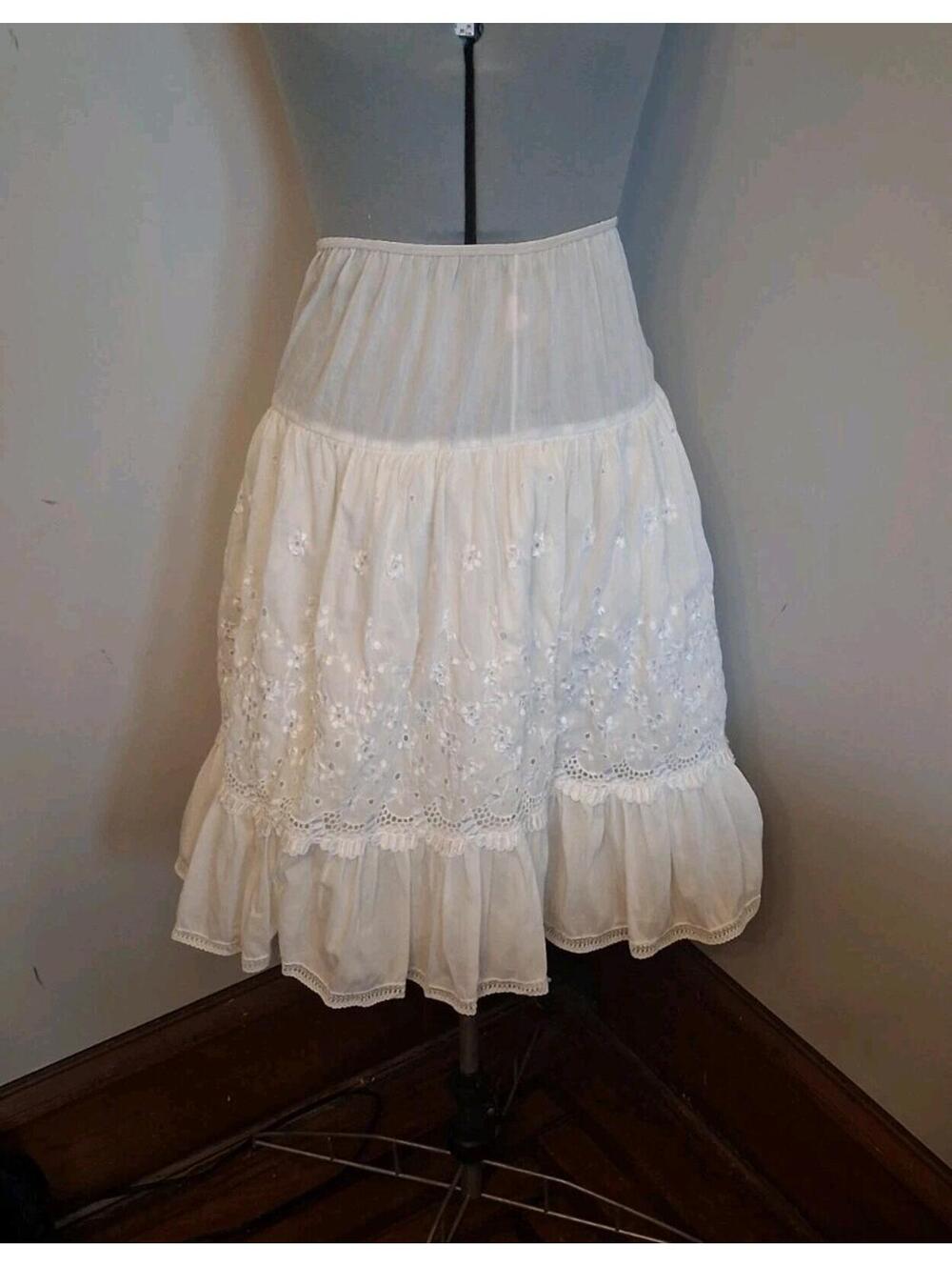 Vintage 50s Lace Petticoat, Sz M Elastics Waist Embelished Poof Skirt White
